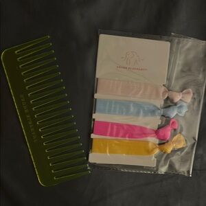 Drunk Elephant Hair Comb and Hair Ties
